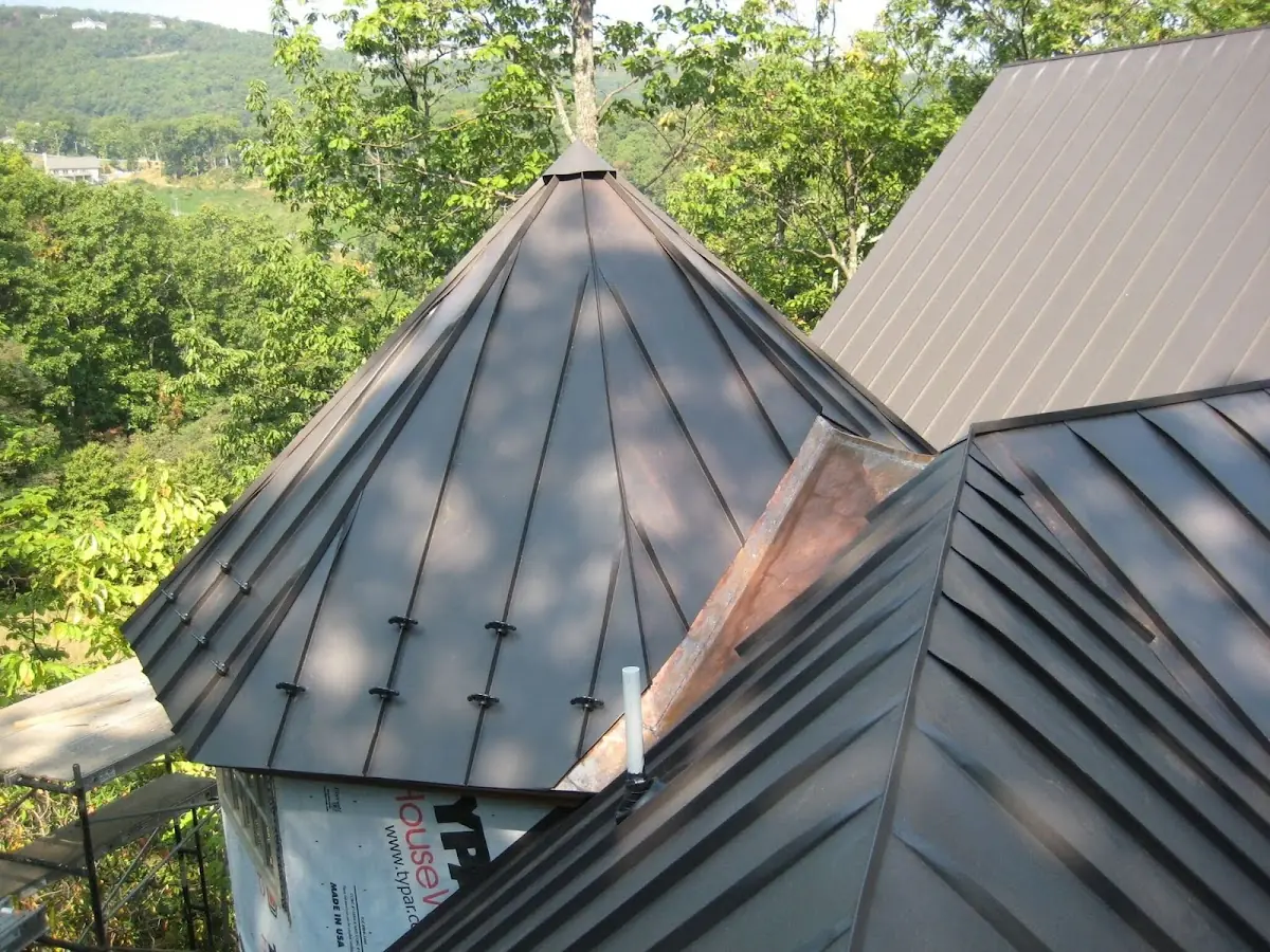 Professional Roof Tarp Installation by Craftsman Roofing in Barnard